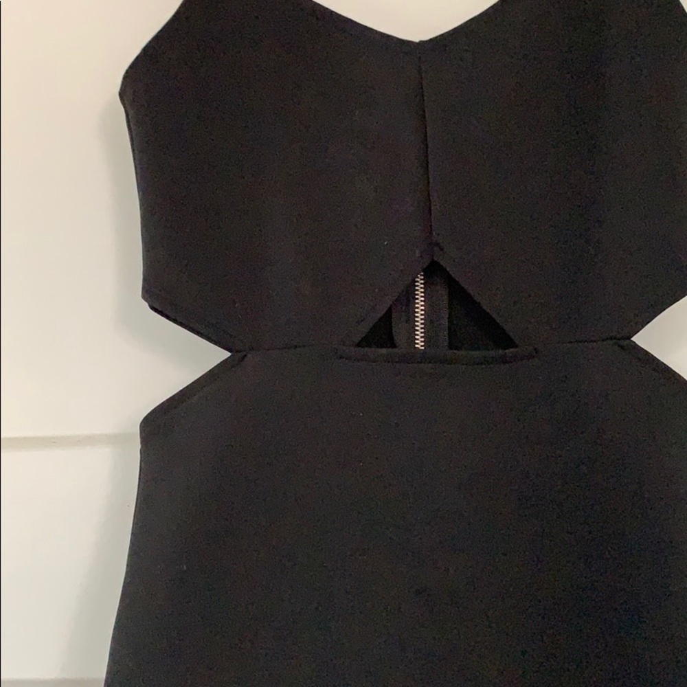 Divided Dress - Picture 2 of 3